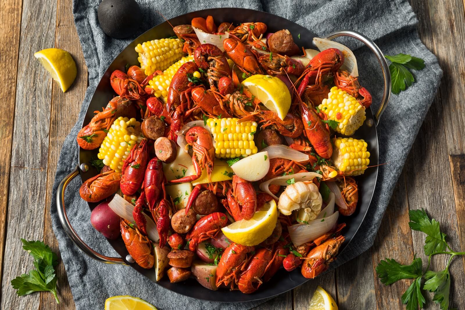 homemade-southern-crawfish-boil-P7XMHN8-1.jpg